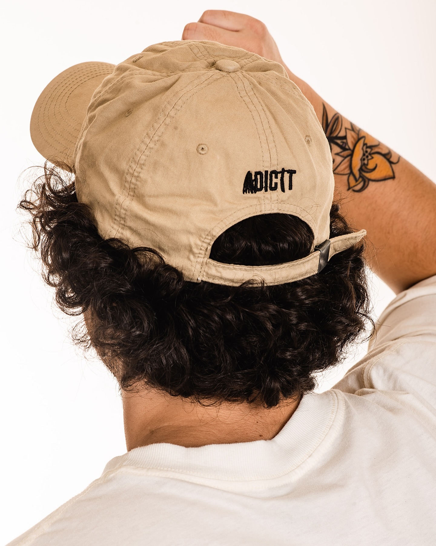 Apresentação de Adictt Co. atualizada no portfólio. Link do projeto completo na…