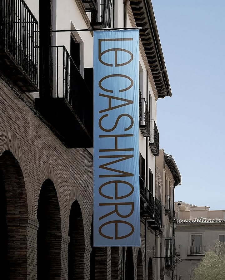 Le Cashmere